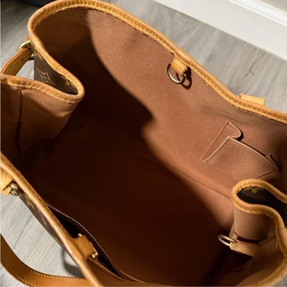 Louis Vuitton batignolles bag - Picture 4 of 4